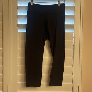 Lululemon cropped yoga pants
